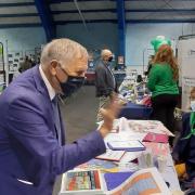13 vaf visite des stands par les elus 03